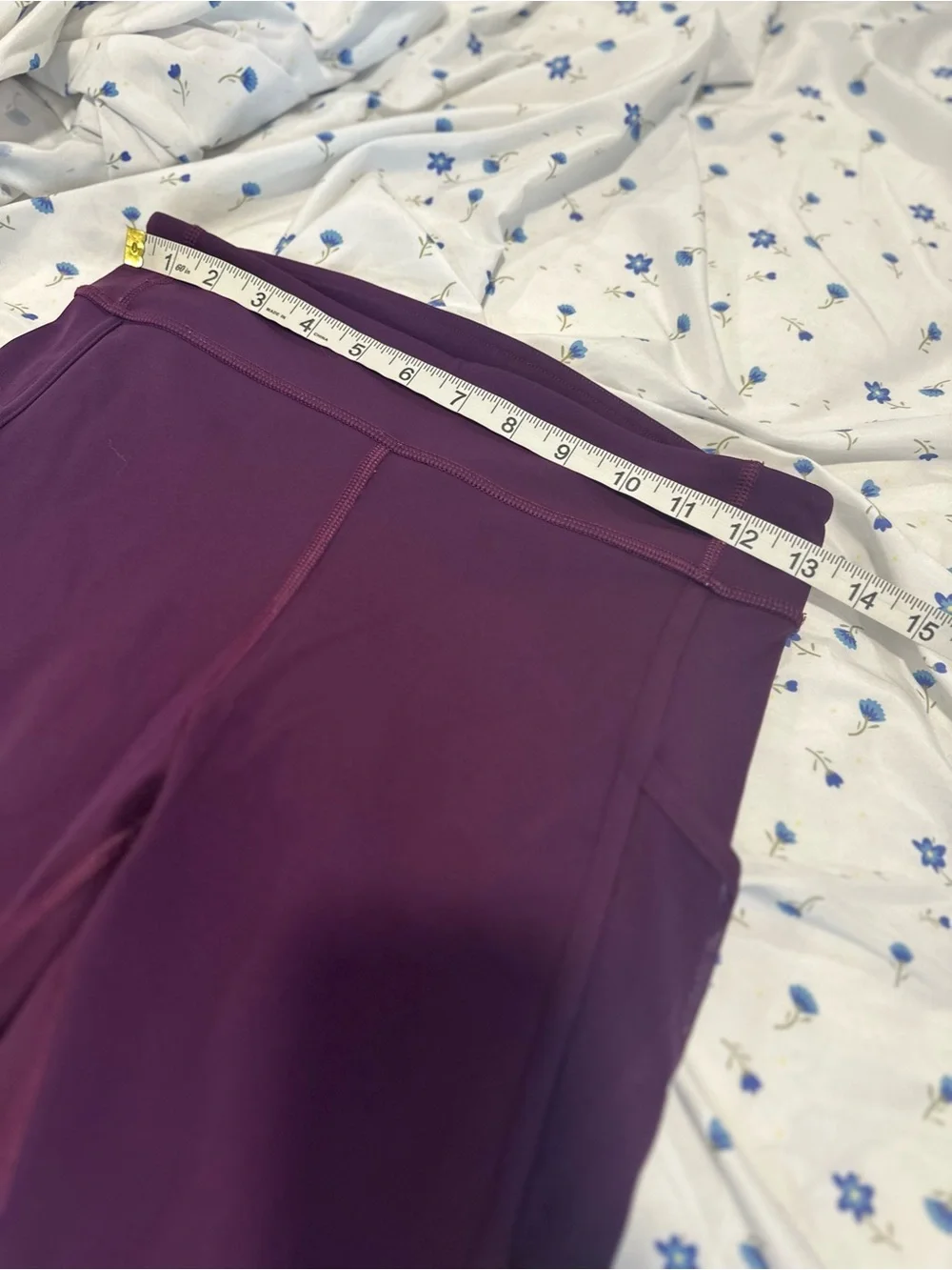 Lululemon Wild and Free purple leggings mesh sides/ pockets strappy detailing.